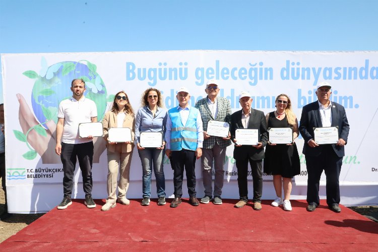 Büyükçekmece’de tonlarca atık toplandı