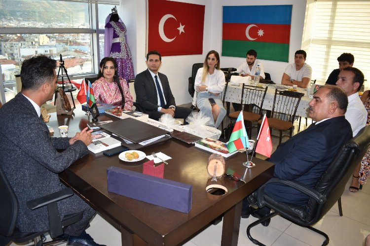 Siirtli başkandan Manisalı Azerilere ziyaret