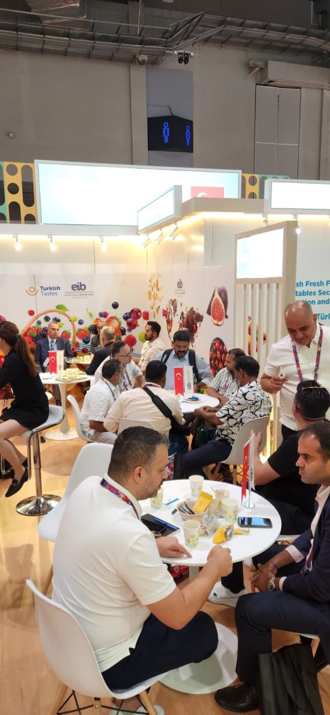 Ege Yaş Meyve Sebze İhracatçıları’na Asya ilgisi