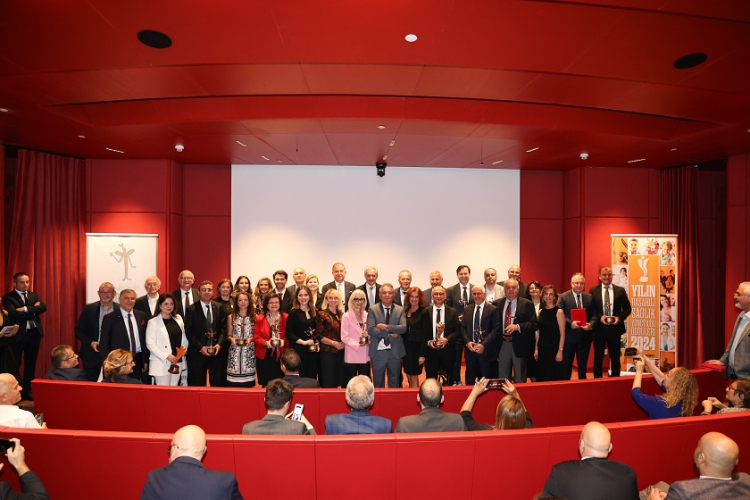 ‘Bilim Gençlerle Kazanacak’ projesine ‘Sağlıkta Sosyal Sorumluluk’ ödülü