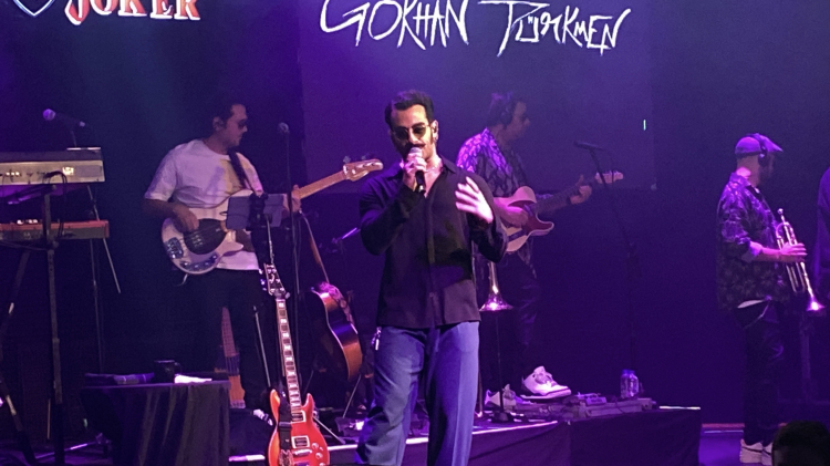 Gökhan Türkmen’e Bursa’da yoğun ilgi