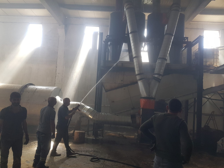 Kereste fabrikasında çıkan yangın korkuttu 