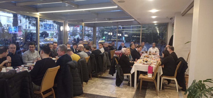 Enerji Bir-Sen Genel Başkanı Tombul’a plaket