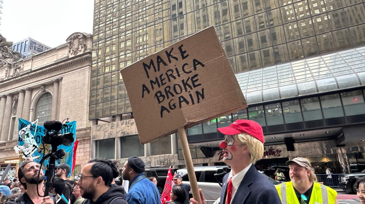 Manhattan’da ‘Milyarder Galasına’ protesto şoku!