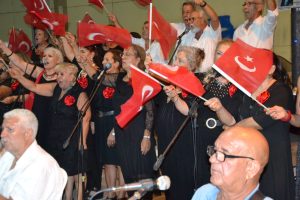 Sarımsaklı’da Türkü Dolu Gece! Almanya’dan Başkan, Halkla Birlikte Marş Söyledi