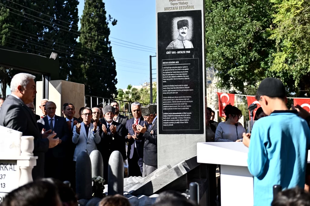 Antalya Muratpaşa’da Topçu Yüzbaşı Aker unutulmadı