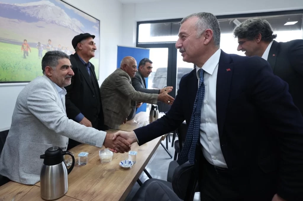 Kocaeli’de Başkan Büyükakın, Ağrılılarla bir araya geldi