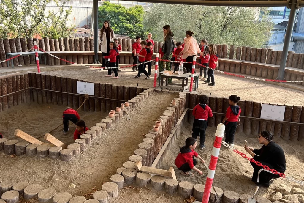 Bursa’da öğrenciler,  arkeolojiyi tanıyor