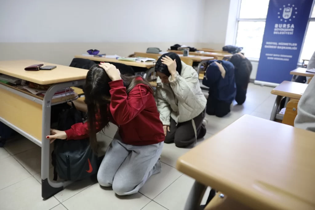 Bursa’da YKS Merkezi’nde deprem tatbikatı