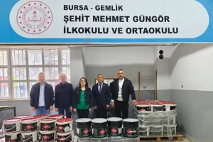 Bursa Gemlik’te Şehit Mehmet Güngör İlkokulu’na renkli destek