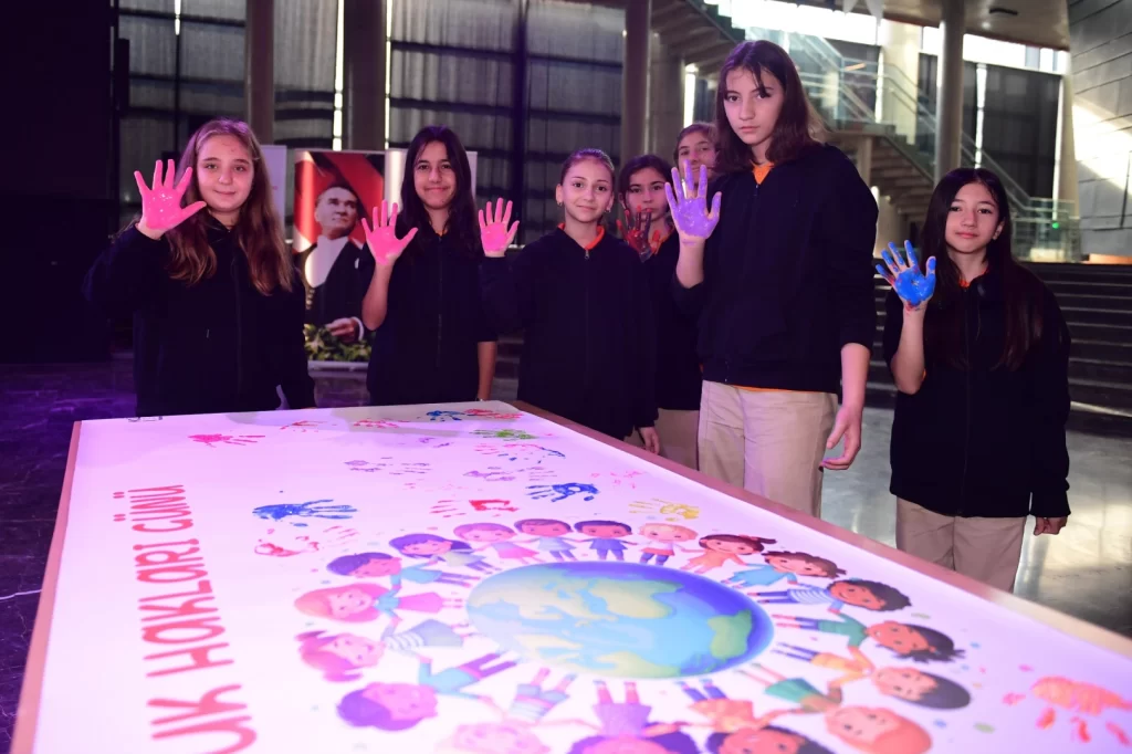 Bursa Osmangazi’de Çocuk Hakları Günü’nde renkli etkinlik