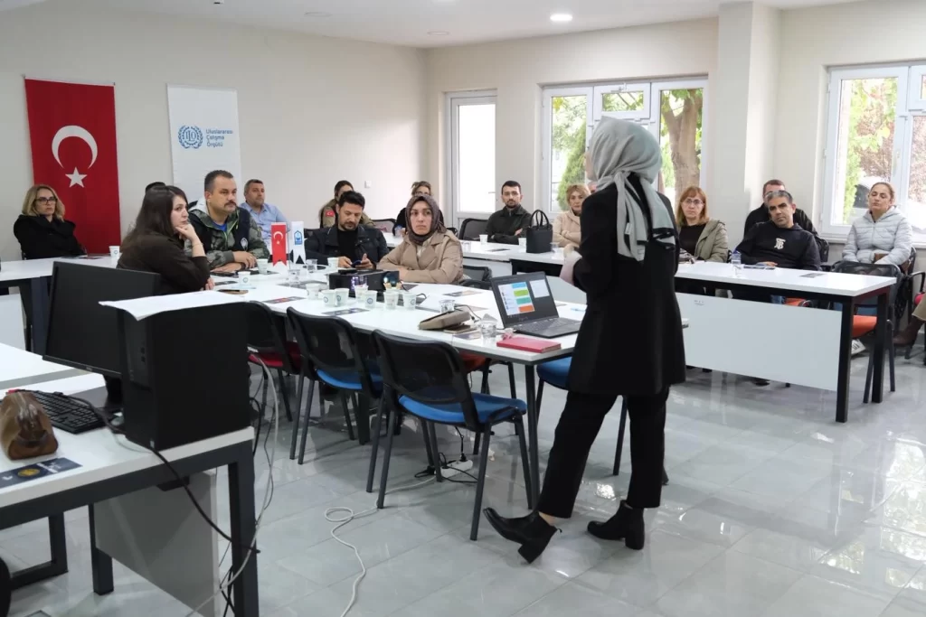 Bursa Yıldırım’da ‘şiddete karşı’ hizmet içi farkındalık