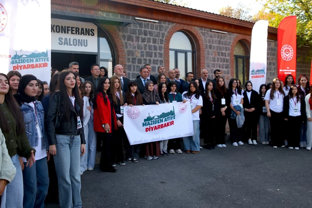 Diyarbakır ‘Maziden Atiye’ 51 şehit ve gazi çocuğunu ağırlıyor