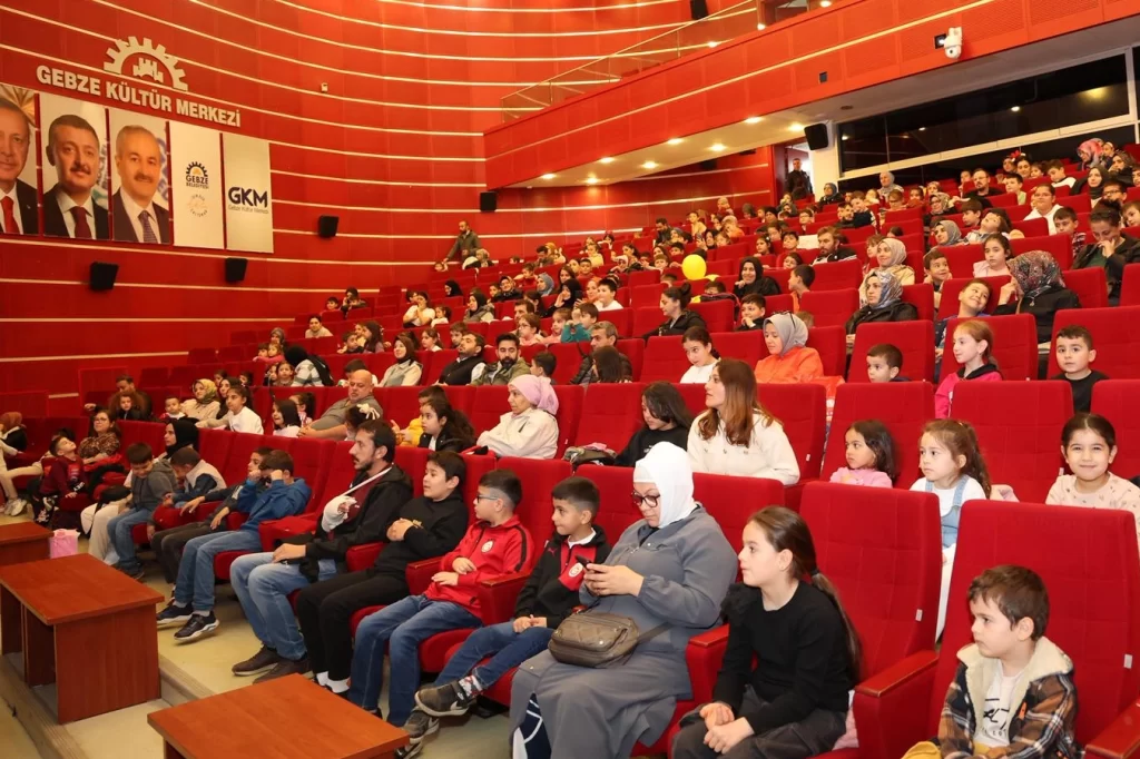 Gebze’de çocuklar ara tatil etkinliğiyle moral buldu