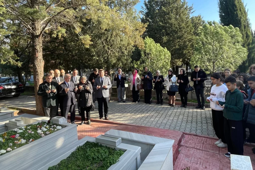 Genç yaşta yitirilen Yekta Baydar, okulu ve mezarı başında anıldı