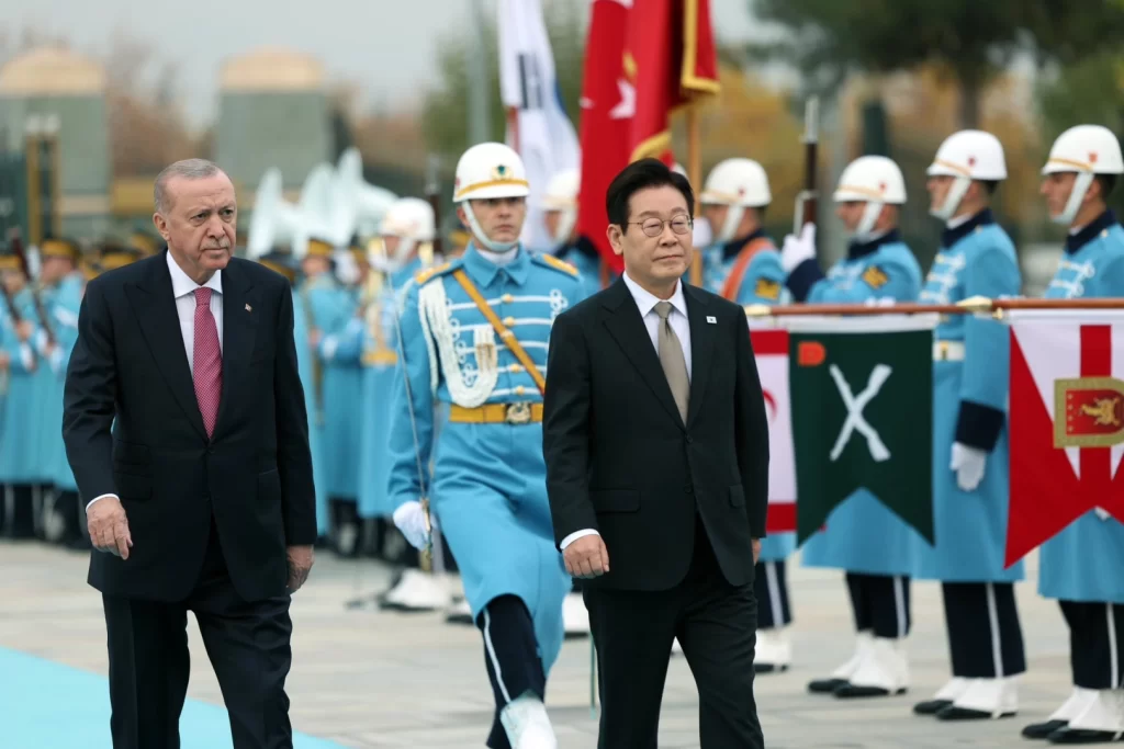 Güney Kore Cumhurbaşkanı Lee Külliye’de