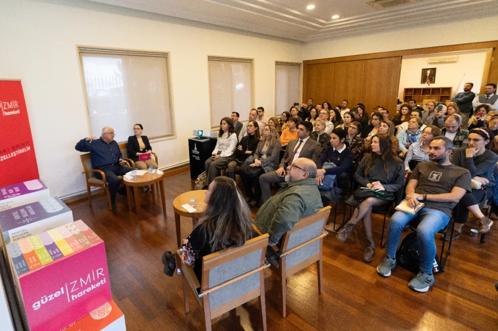 İzmir’de “Şato’da Kamusal Mekân Söyleşileri” başladı