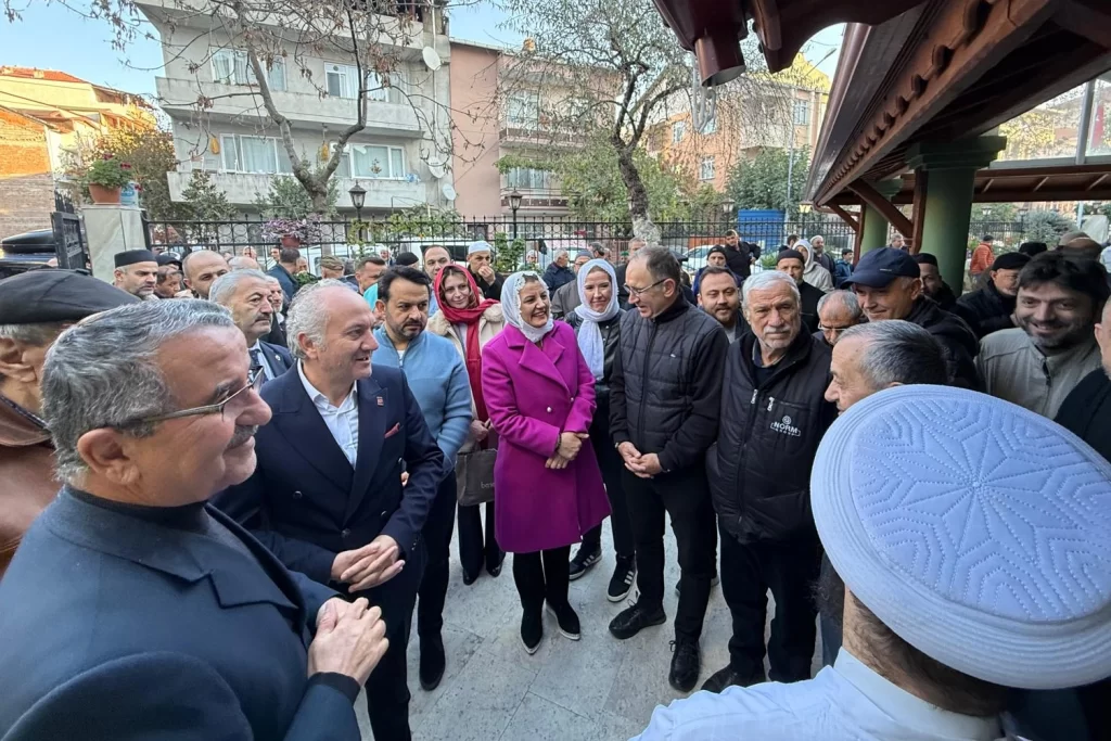 İzmit’te Başkan Hürriyet’ten sabah mesaisi