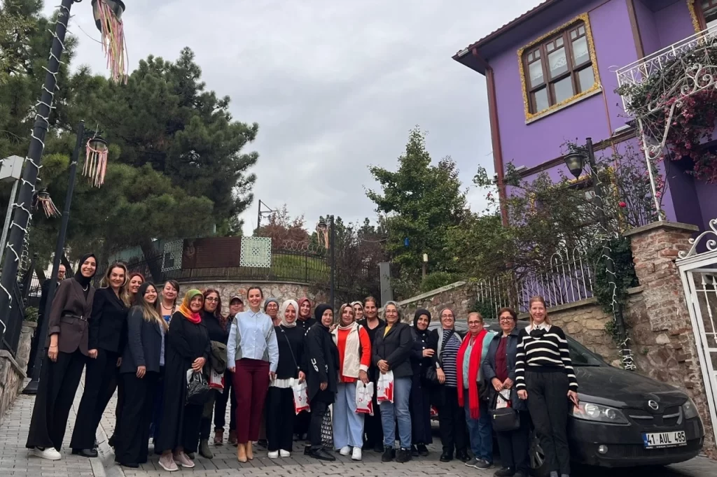 İzmit’te ‘Kadın Kadına Konak Buluşmaları’ sürüyor