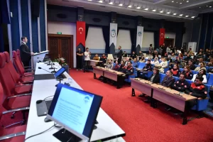 Kayseri Büyükşehir personeline ‘Etik Davranış’ eğitimi