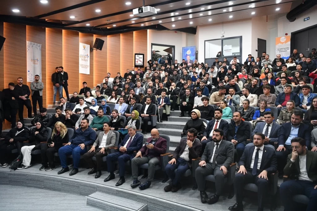 Kayserili gençlerle ‘gelecek’ buluşması