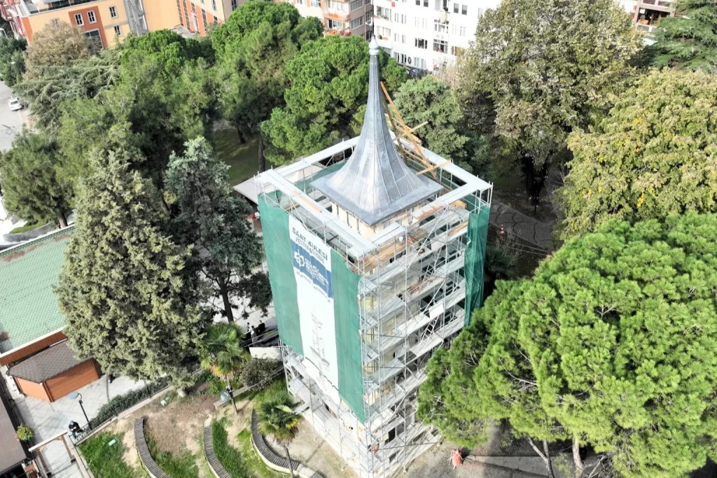 Kocaeli Büyükşehir’den tarihi kuleye dokunuş