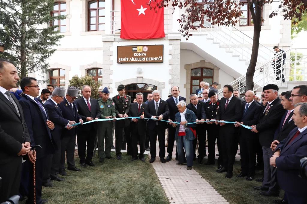 Konya’da yenilenen Şehit Aileleri Derneği binası açıldı