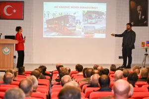 Manisa Büyükşehir’den bin şoföre nezaket eğitimi