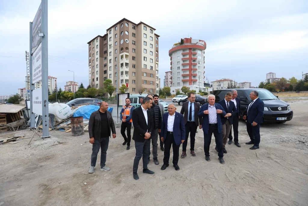 Memduh Büyükkılıç’tan Gökkent’teki okul inşaatına sıkı takip