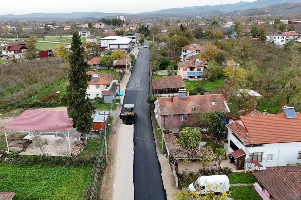 Sakarya Hendek’te kısa sürede 15 km’lik yenileme