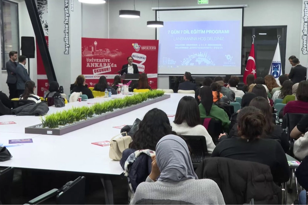 Ankara Büyükşehir’den gençlere ücretsiz ‘7 Gün 7 Dil’ eğitimi