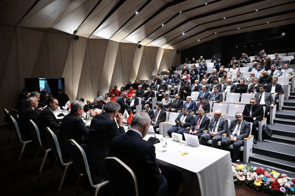 Bakan Kacır’ın Sakarya programına Tever’den teşekkür