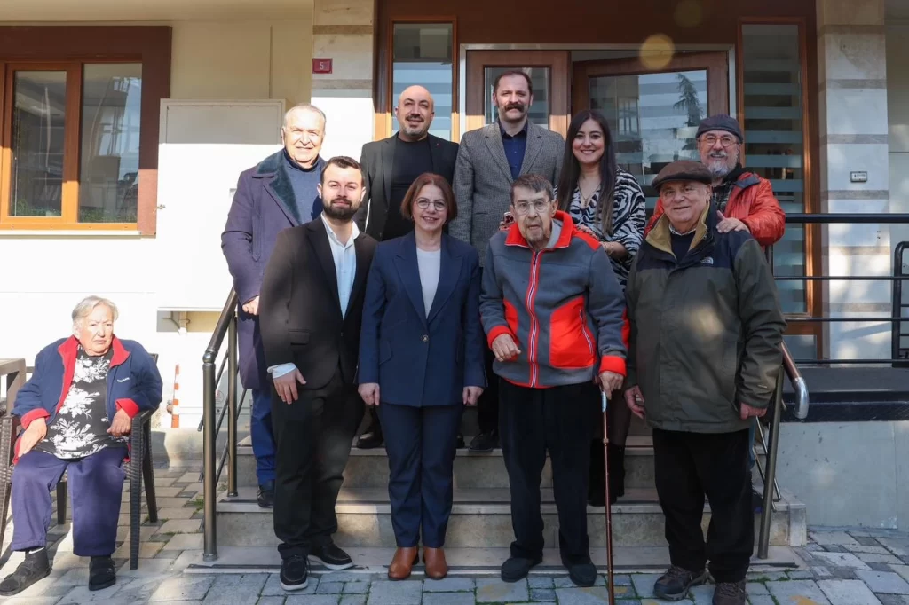 İstanbul’da usta sanatçı Zihni Göktay’a vefa ziyareti