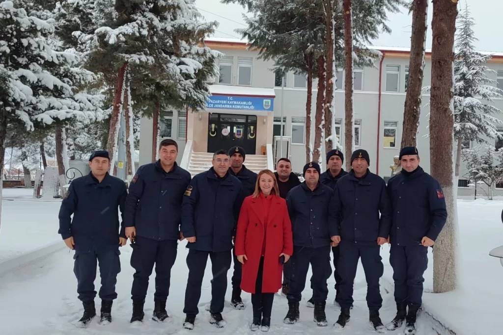 Bilecik Pazaryeri’nde Başkan Kaya’dan görev başındaki çalışanlara yerinde ziyaret