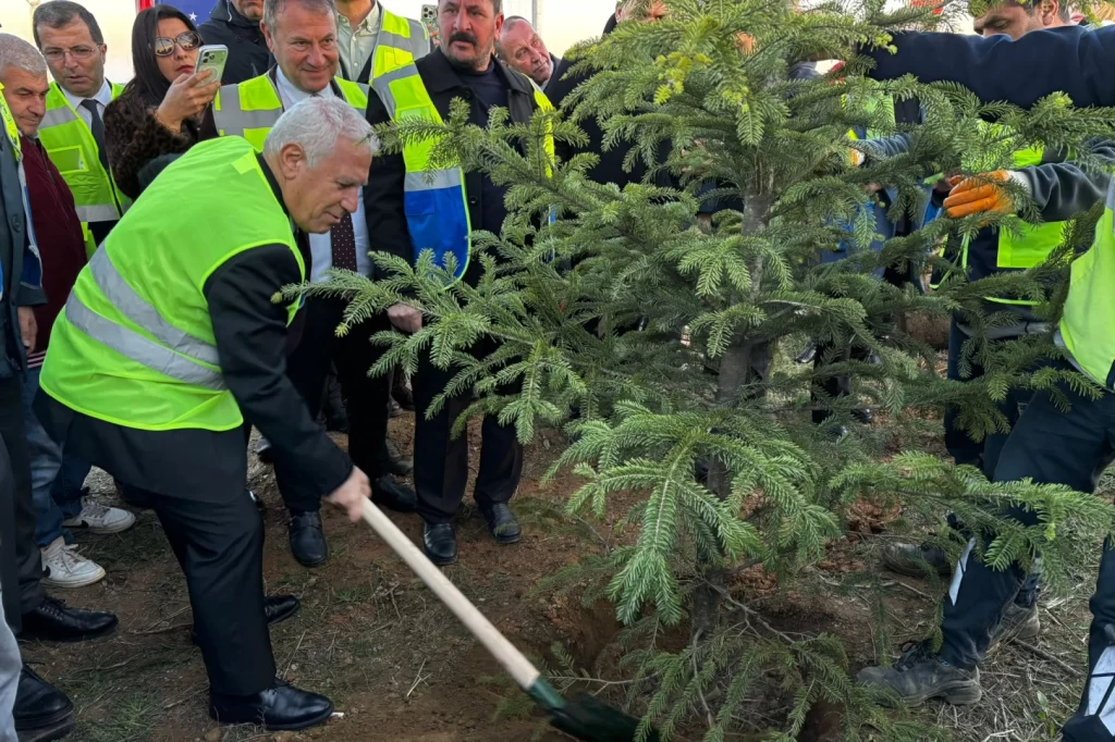 Bursa Büyükşehir’den 15 bin fidanlı ‘Hatıra Ormanı’