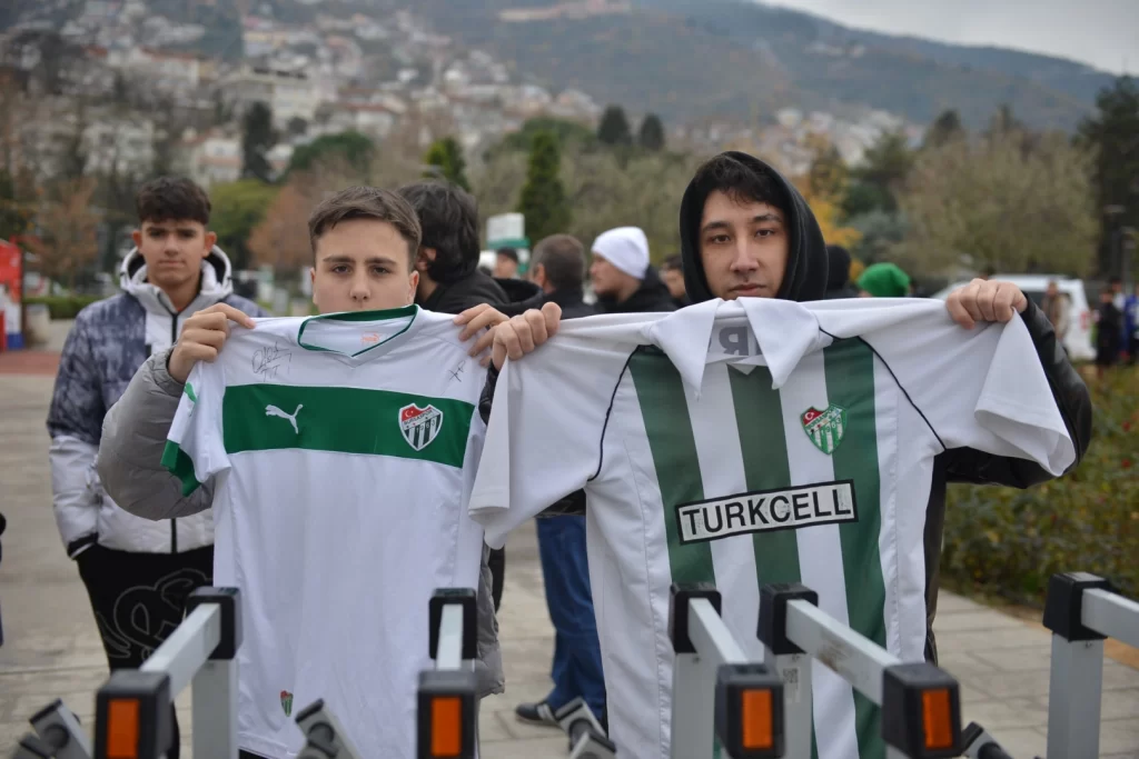 Bursa’da Yeni Yıl Medyanı’nda Bursaspor coşkusu