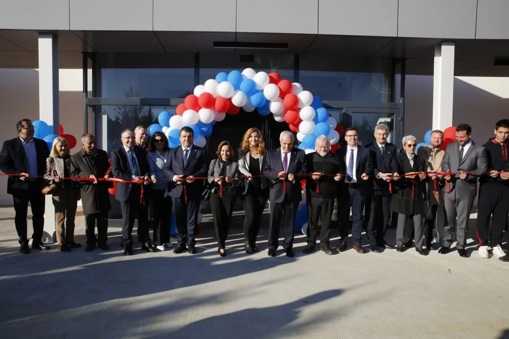 ÇEK Spor Salonu’na coşkulu açılış