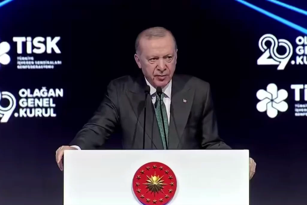 Cumhurbaşkanı Erdoğan: Eknomide büyüme sürüyor… İş dünyasına yeni müjdeler verdi