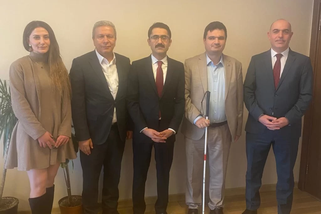 Engelsiz Türkiye için tarihi adım… Bakanlık ve Beyazay ortak komisyon kurdu