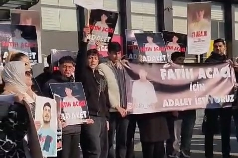 ‘Fatih Acacı için adalet’ sloganları Ankara’da adliye önünde yankılandı!