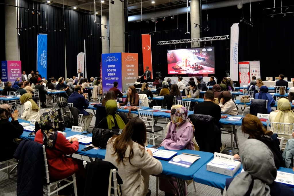 Gaziantep’te öğretmenlere akıl ve zeka oyunları eğitimi