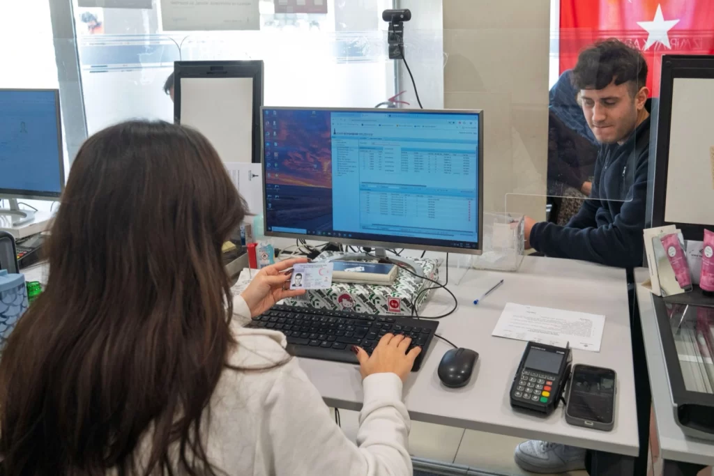 ‘Genç İzmirim Kart’ dönemi başladı