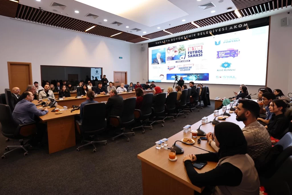 Gençlerden Sakarya’ya tam not