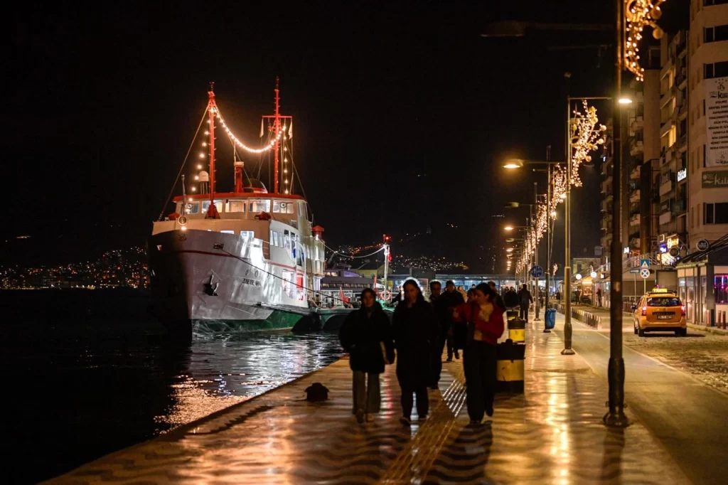İzmir 2026’ya ışıl ışıl giriyor
