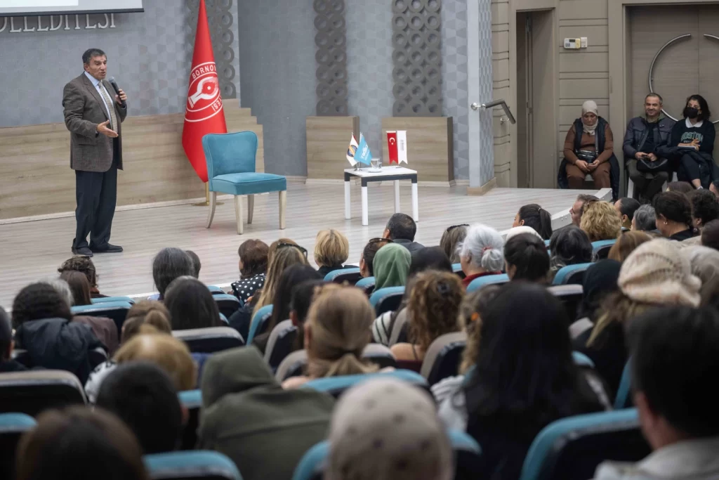 İzmir Bornova’da Prof. Dr. Üstün Dökmen ile ilham veren buluşma