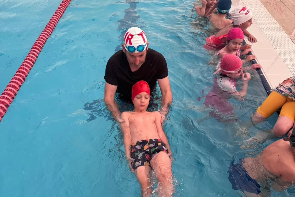 Kocaeli’de yüzme bilmeyen kalmasın projesi sürüyor