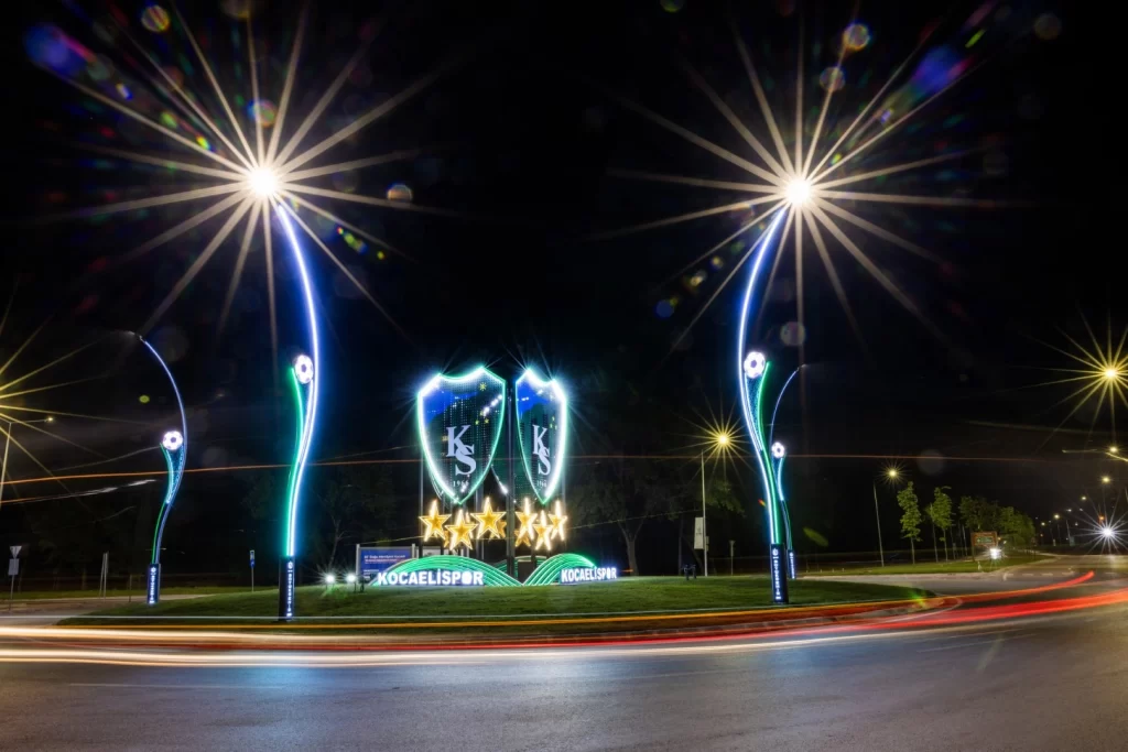Kocaeli’nin projeleri gece-gündüz şehrin ruhu yansıtıyor
