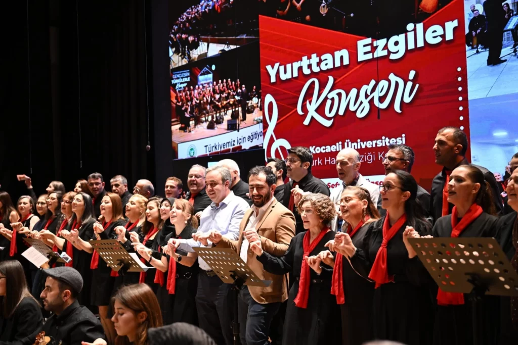 ‎Kocaeli Üniversitesi’nde Gençleşen Türkülerle yurttan ezgiler rüzgarı