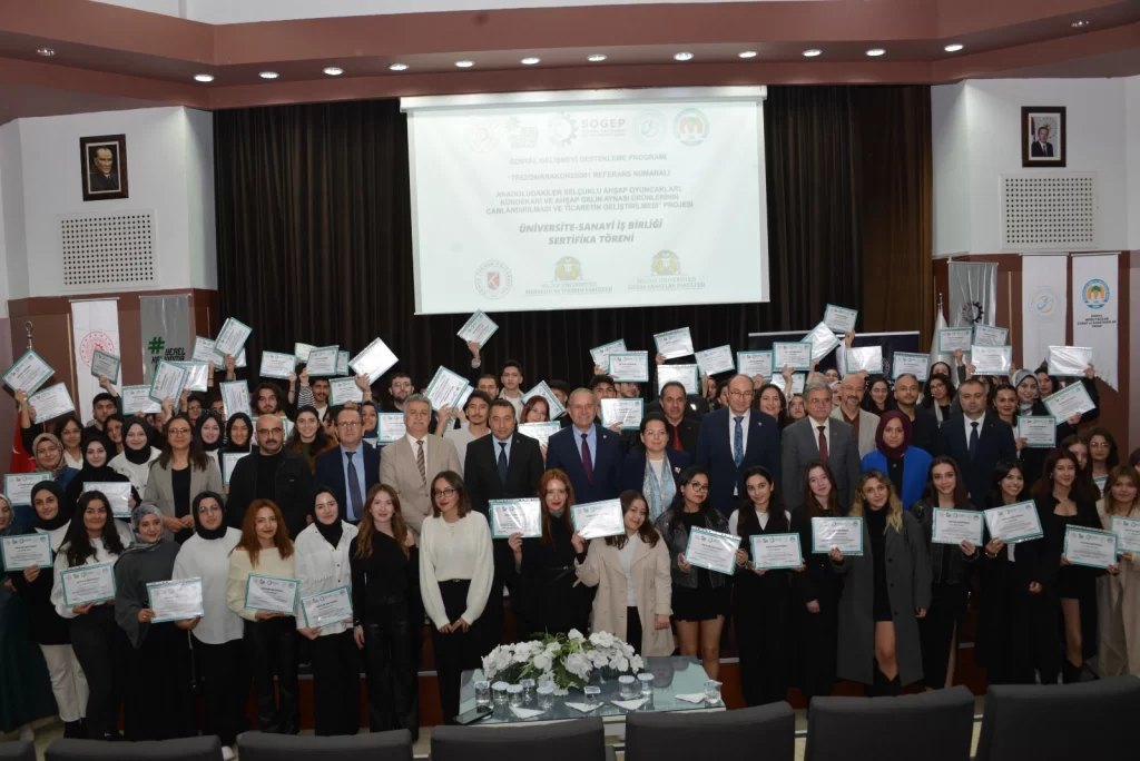 Konya’da ahşap sanatlarını yaşatan projede 118 kursiyer sertifikalandı