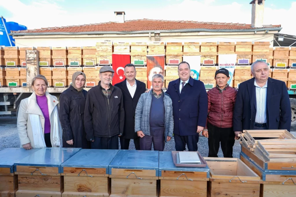 Manisa Büyükşehir’den arıcılara güçlü destek